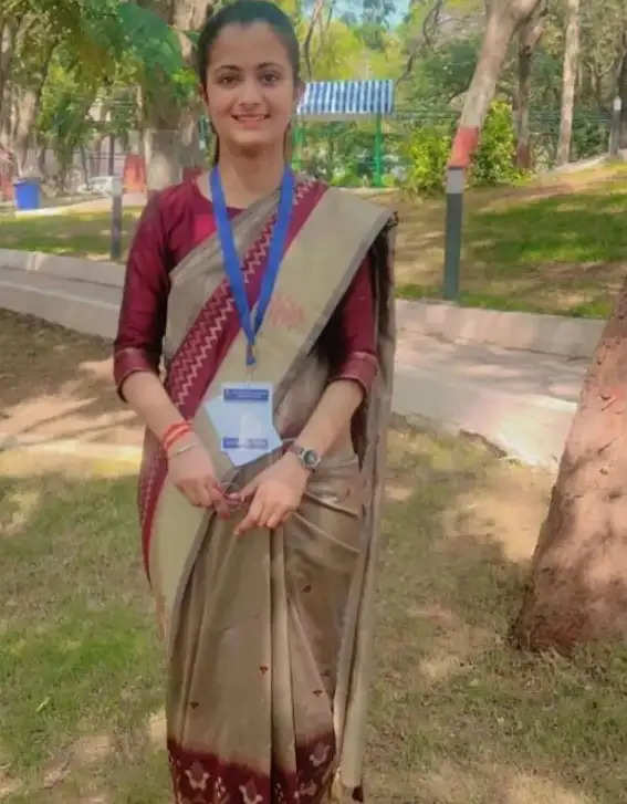 ias divya tanwar